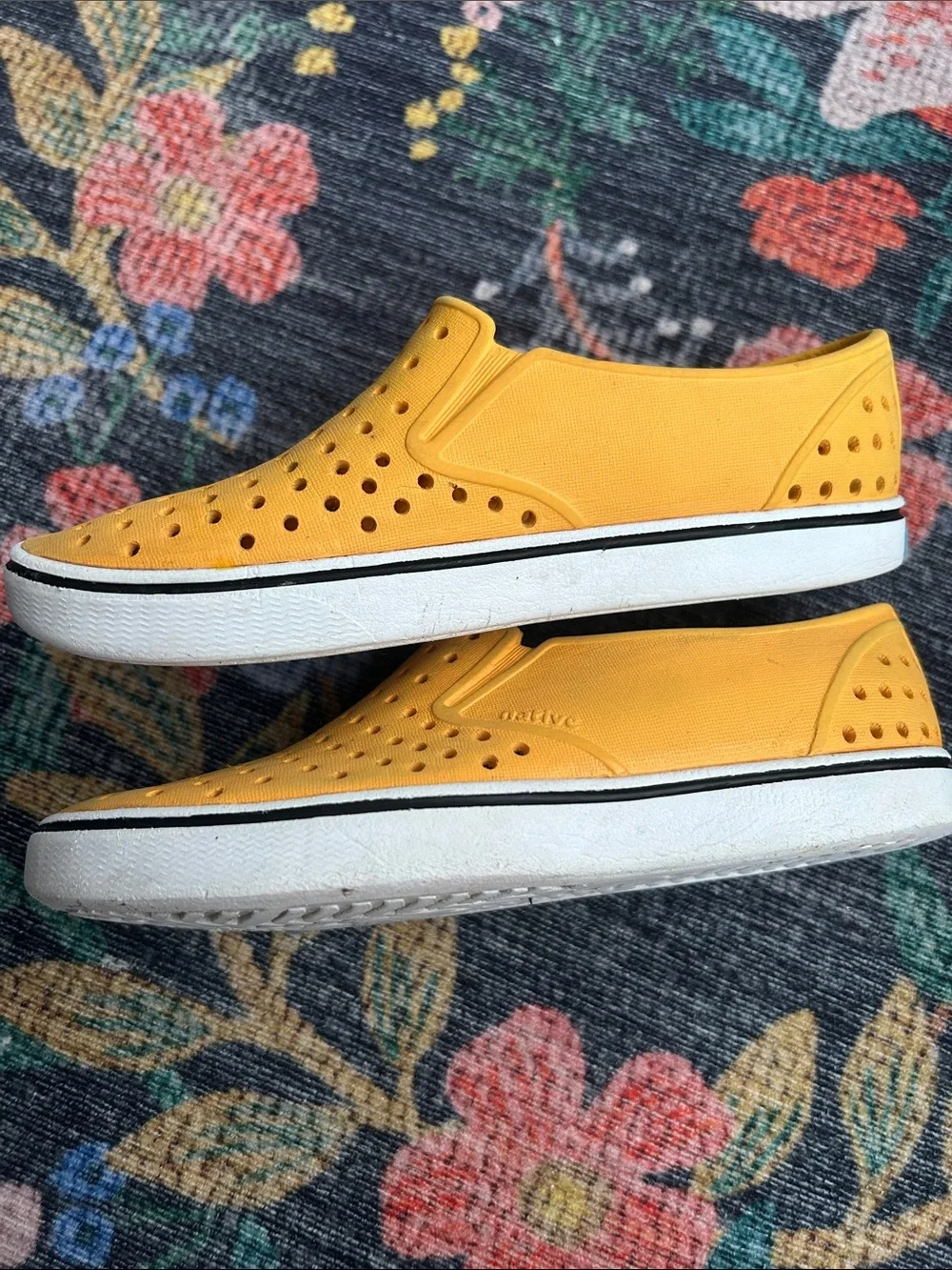 Native Kids Yellow Sneakers, Size 2